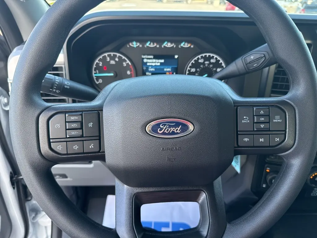 2026 Ford F-350 photo 17
