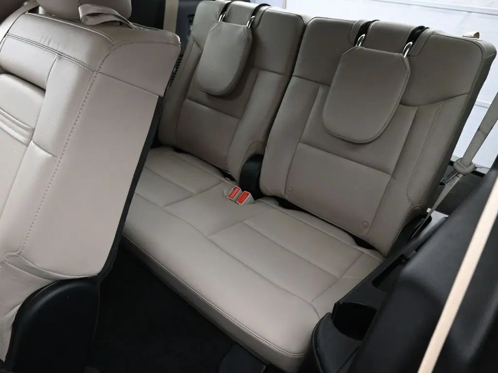 2020 Ford Explorer XLT photo 22
