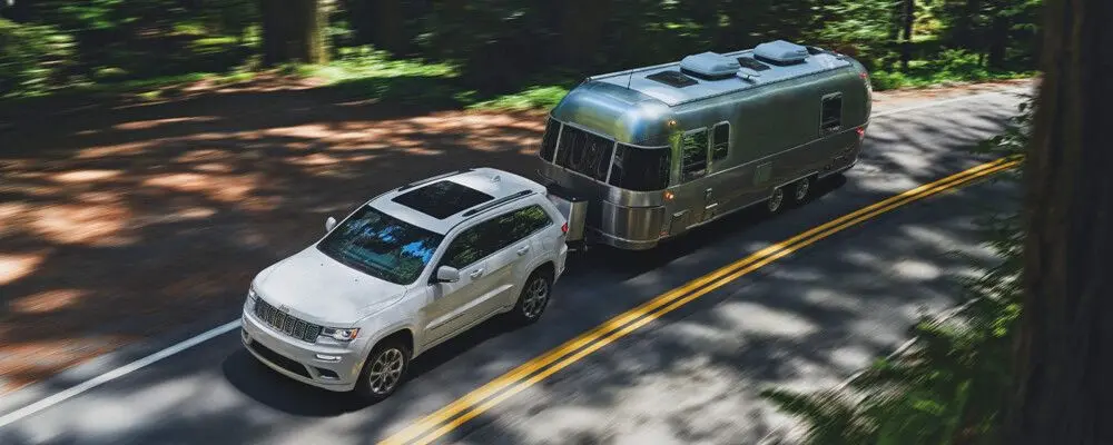 2021 Jeep Grand Cherokee Towing Trailer