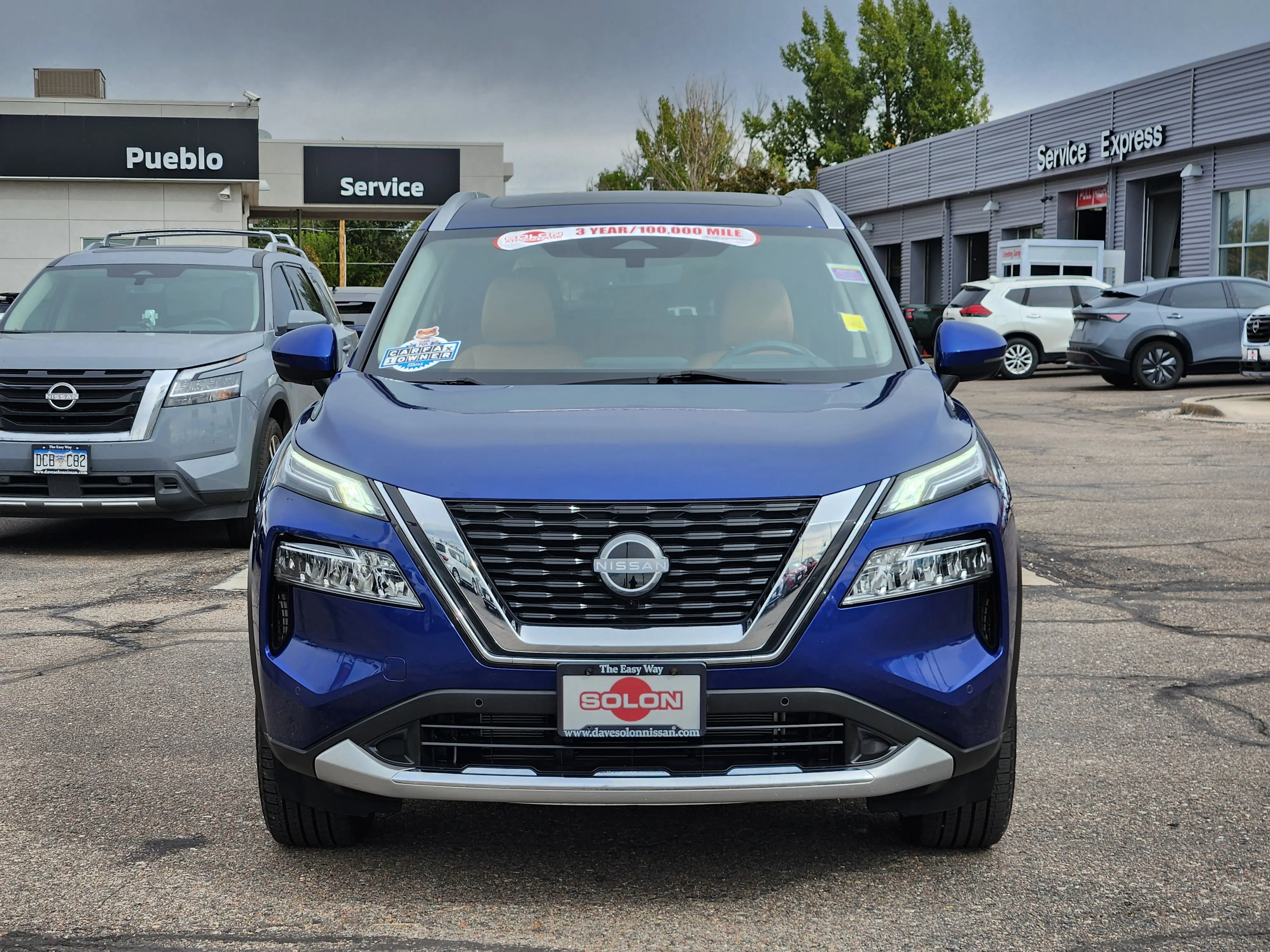 2023 Nissan Rogue Platinum photo 2