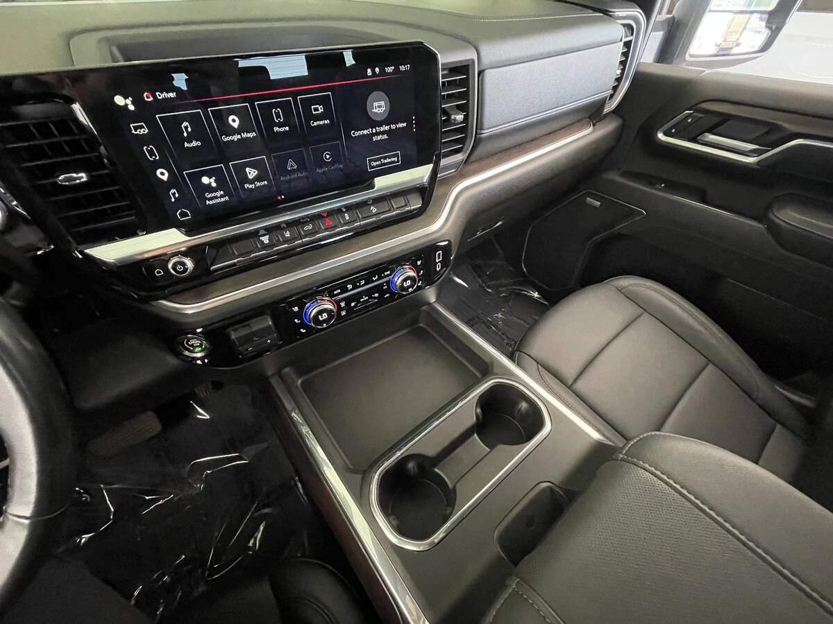 2025 GMC Sierra 2500HD SLT - Photo 32