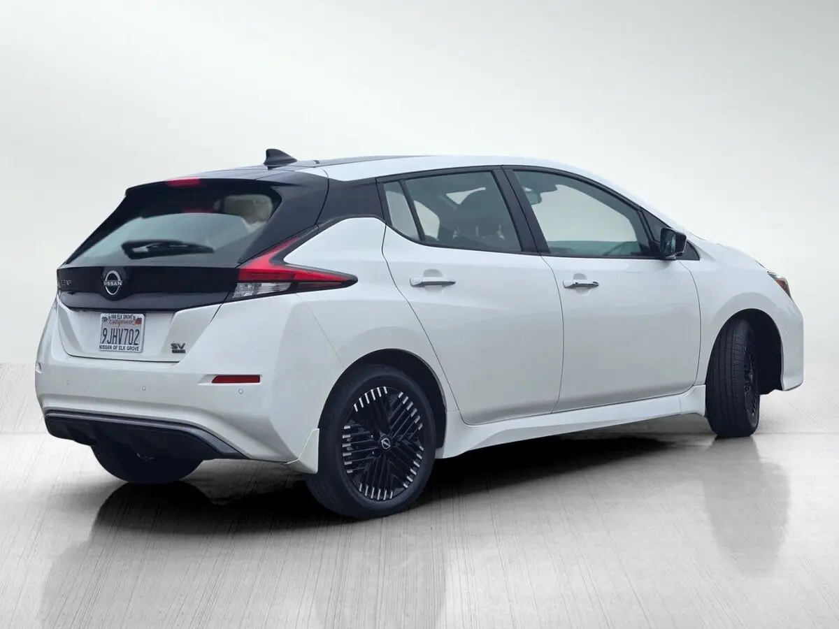 2024 Nissan Leaf SV Plus photo 4