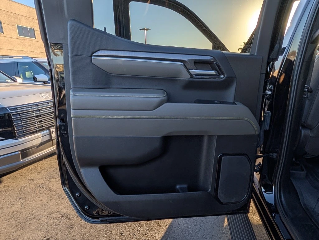 2024 Chevrolet Silverado 1500 ZR2 - Photo 14