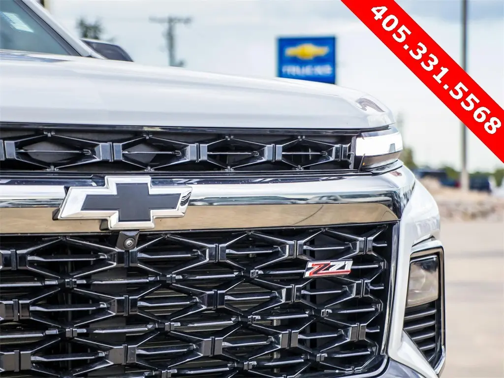 2024 Chevrolet Traverse Z71 photo 2