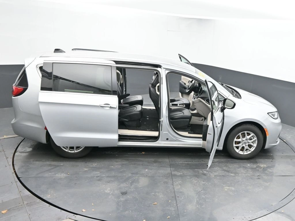 2024 Chrysler Pacifica Touring L - Photo 68