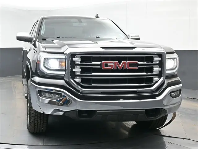 2018 Gmc Sierra 1500 SLT photo 3