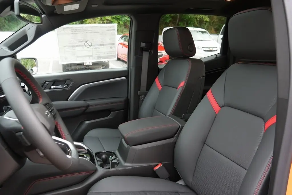 2026 Chevrolet Colorado Z71 photo 9