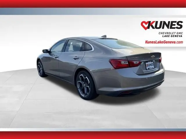 2024 Chevrolet Malibu 1LT photo 3