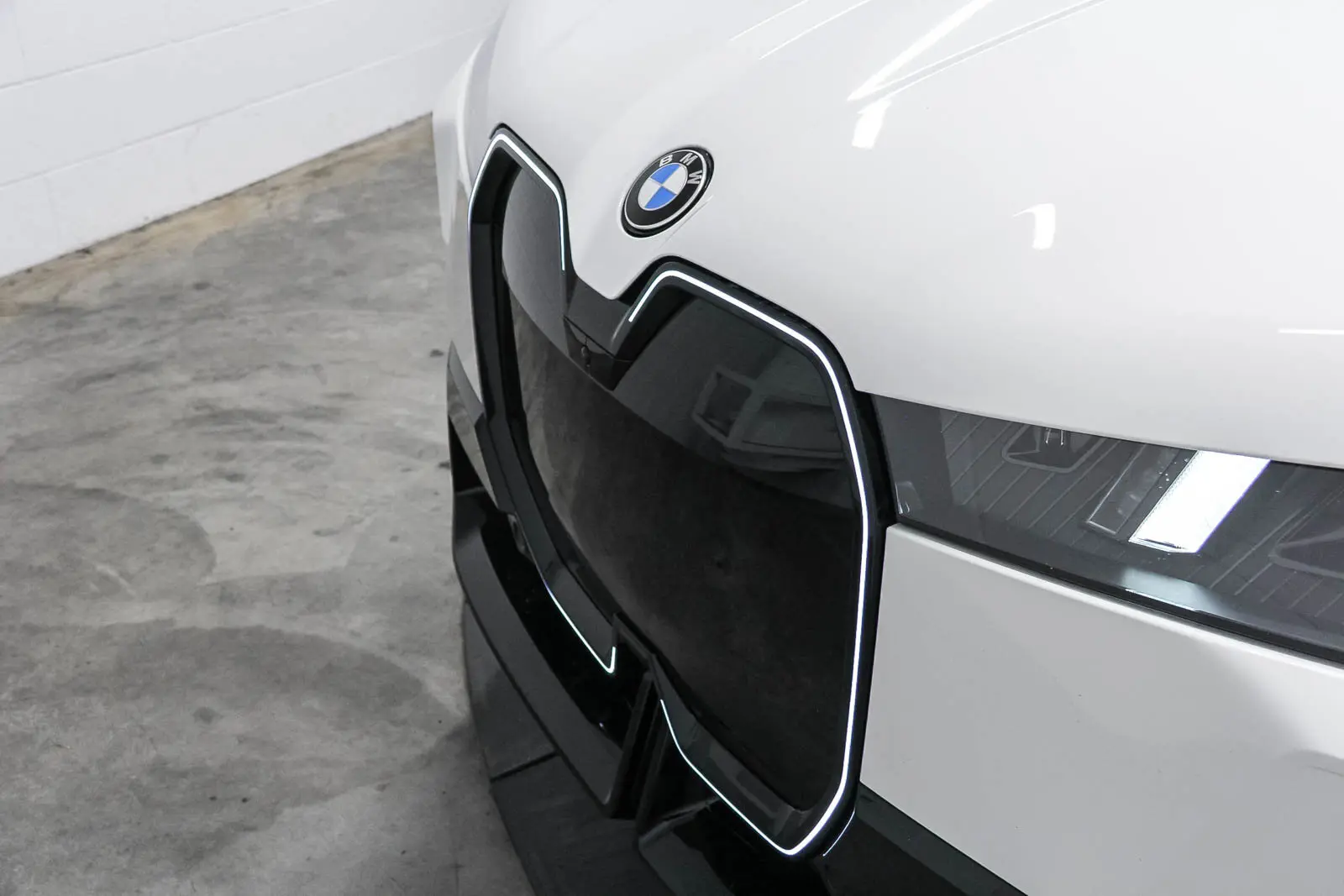2026 Bmw iX photo 9