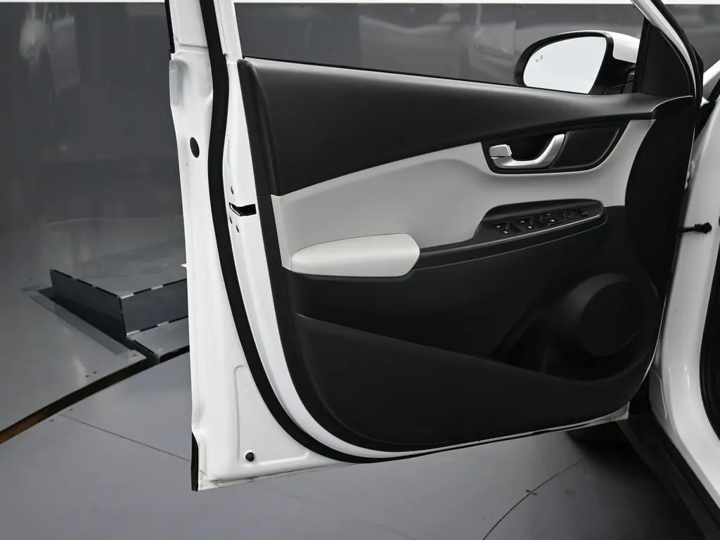 2022 Hyundai Kona SEL N Line photo 38