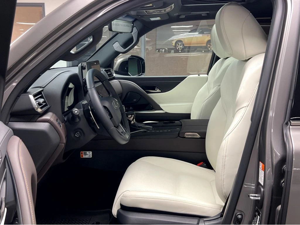 2026 Lexus LX 600 Luxury - Photo 9