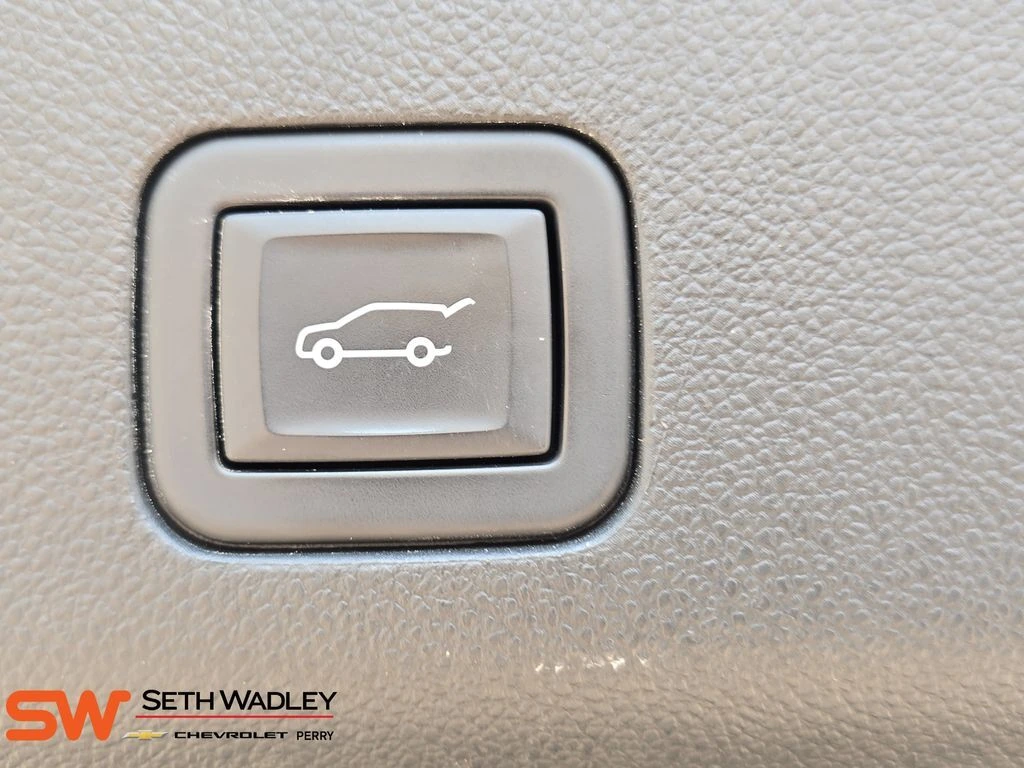 2024 Chevrolet Suburban RST - Photo 14