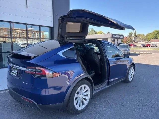 2020 Tesla Model X Long Range photo 16