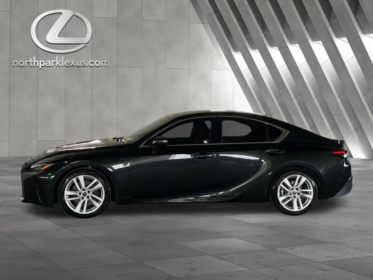 2025 Lexus IS 300