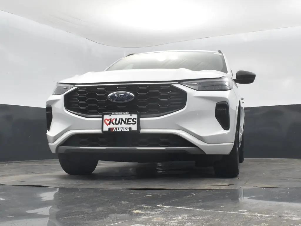 2023 Ford Escape ST-Line photo 43