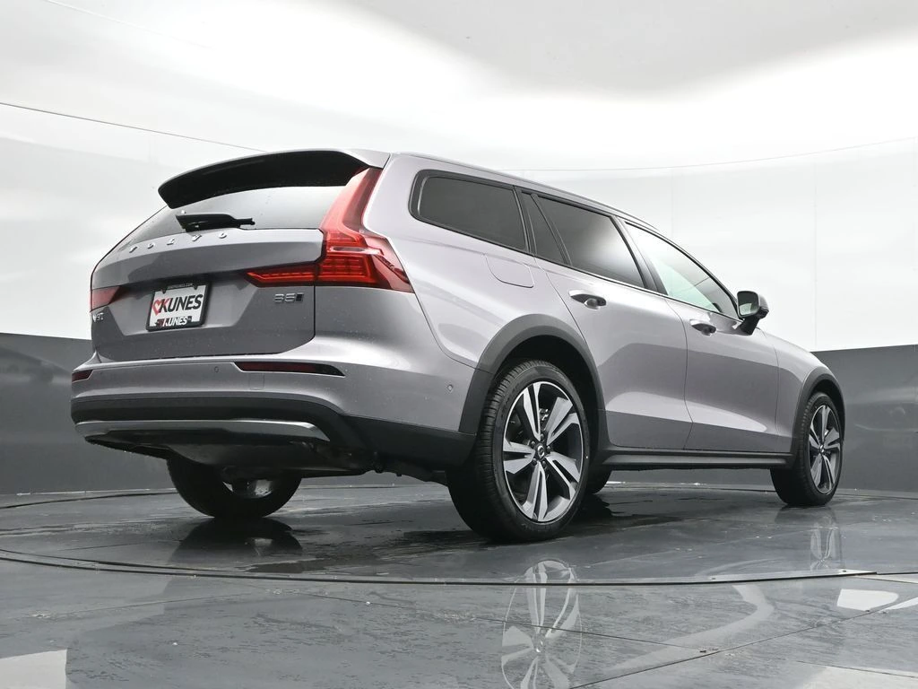 2026 Volvo V60 Cross Country Plus - Photo 38