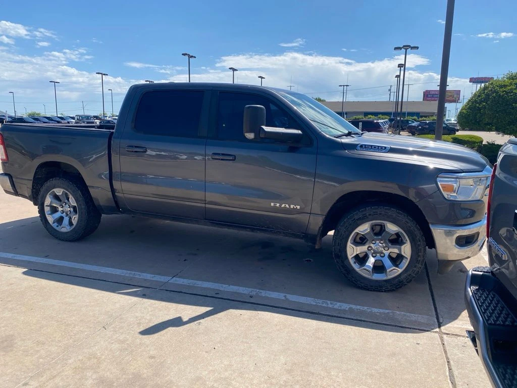 2021 RAM 1500 Big Horn/Lone Star 4x4 Crew Cab 5'7's photo