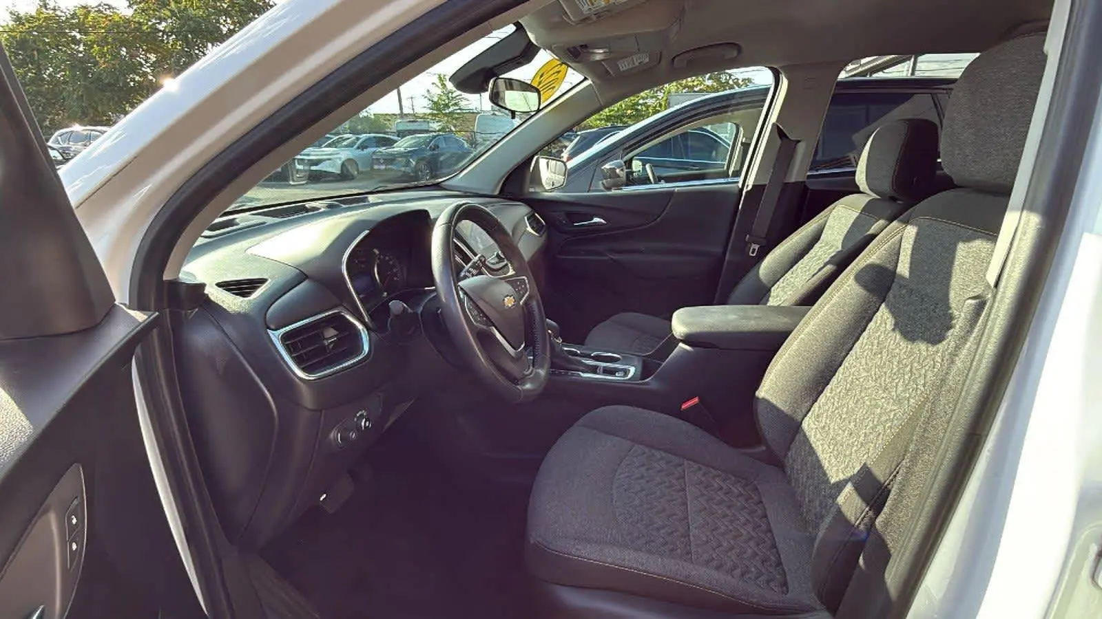 2022 Chevrolet Equinox LT photo 18
