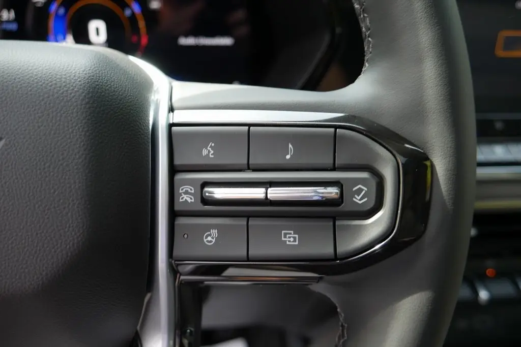 2026 Chevrolet Colorado ZR2 photo 14