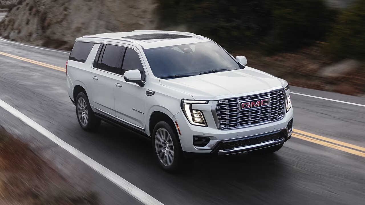 2026 GMC White Yukon XL