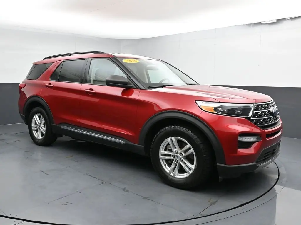 2020 Ford Explorer XLT photo 2