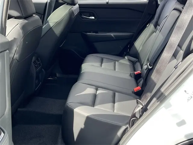 2026 Nissan Rogue SV photo 19