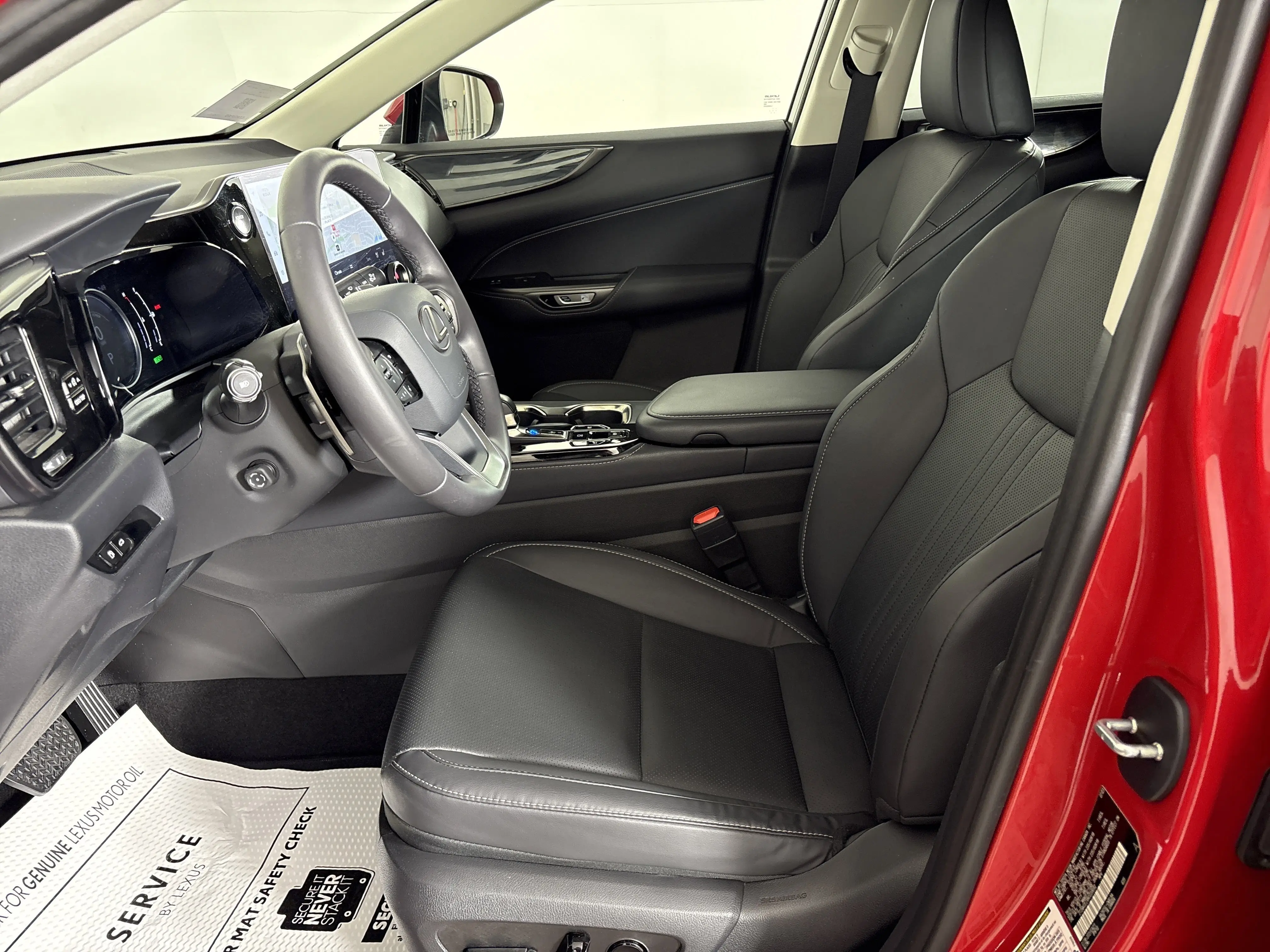 2024 Lexus NX 350h Premium AWD photo 2
