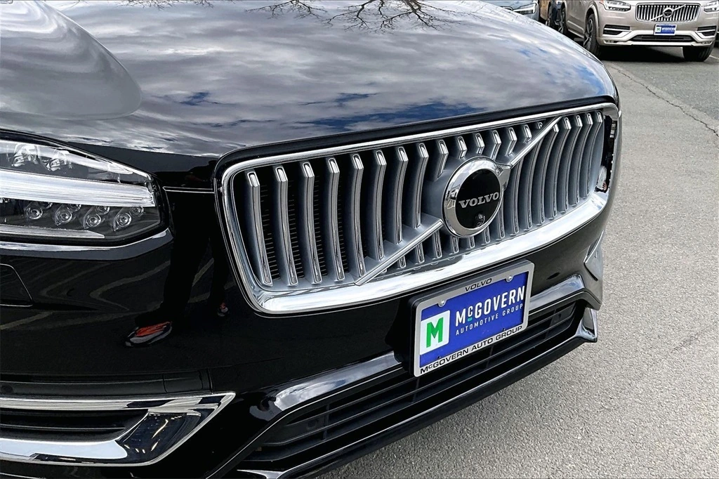 2023 Volvo - image 33