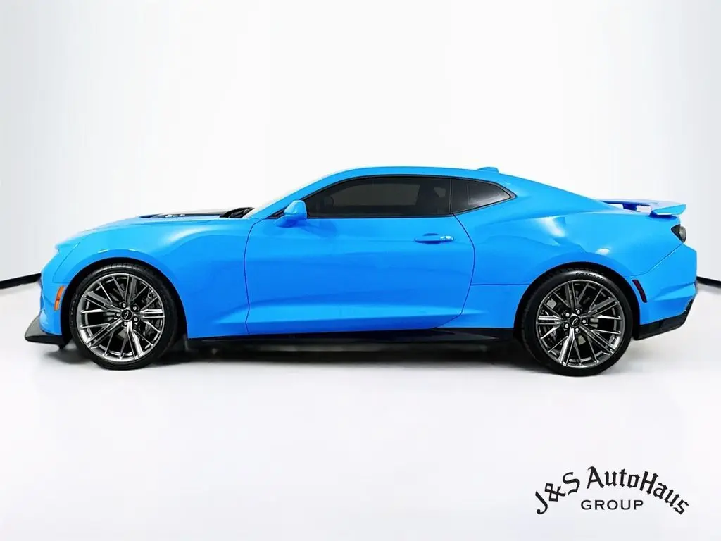 2022 Chevrolet Camaro ZL1 photo 4