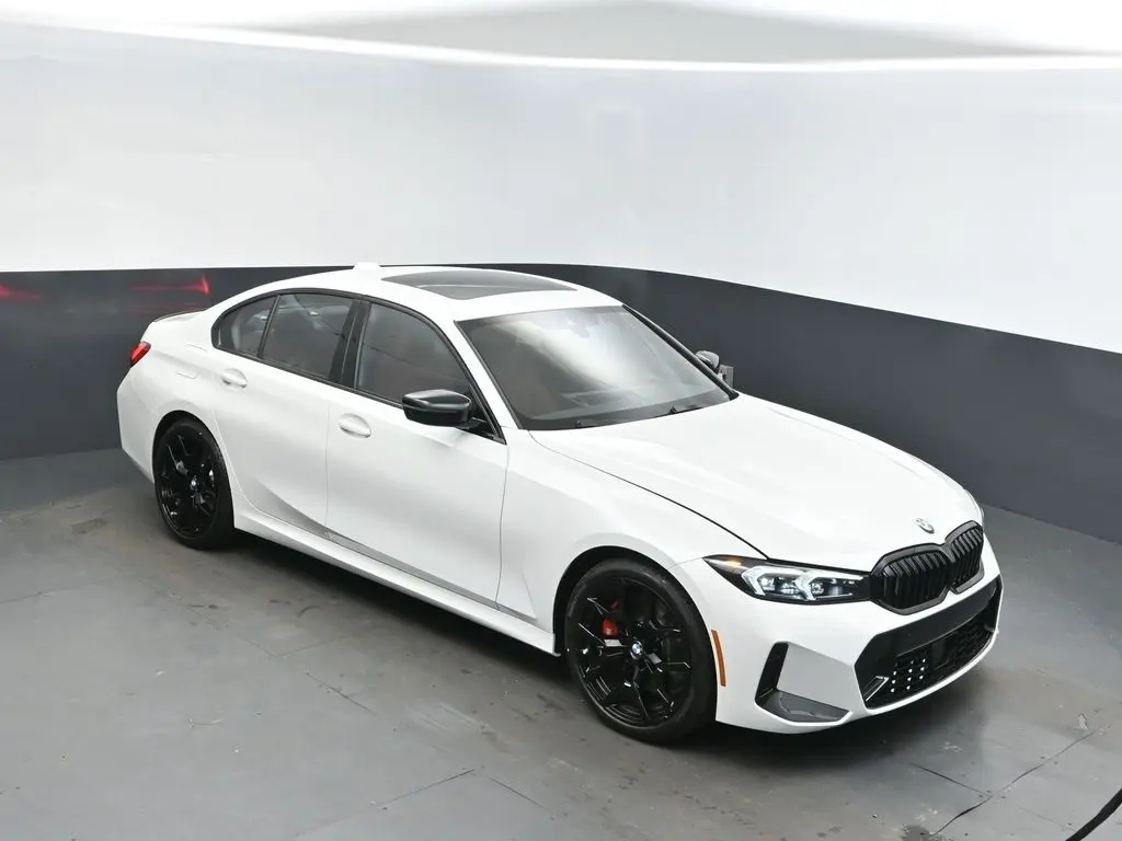 2026 BMW 3 Series 330i's photo