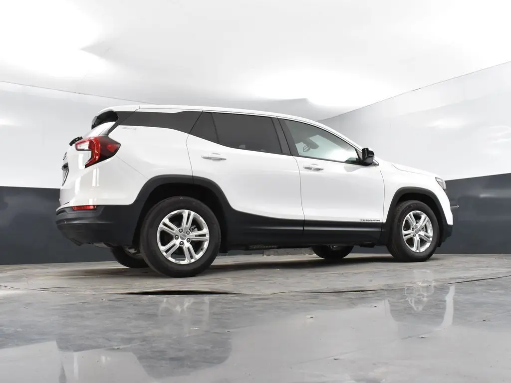 2024 Gmc Terrain SLE photo 35