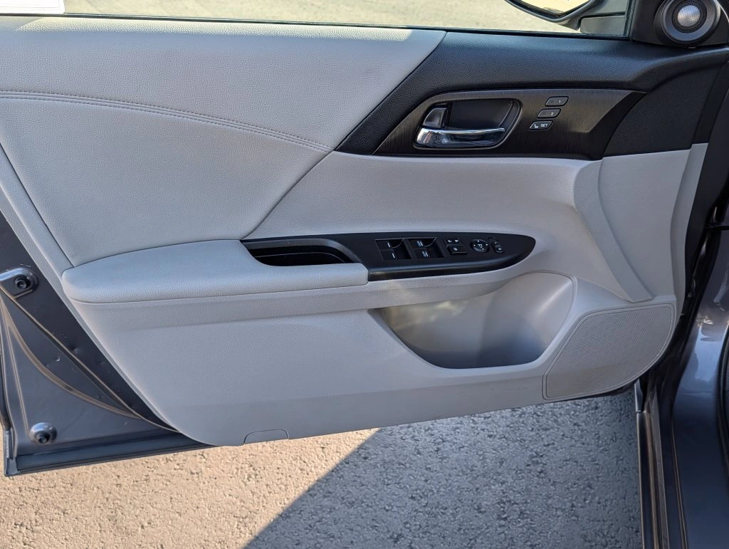 2013 Honda Accord EX-L - Photo 14