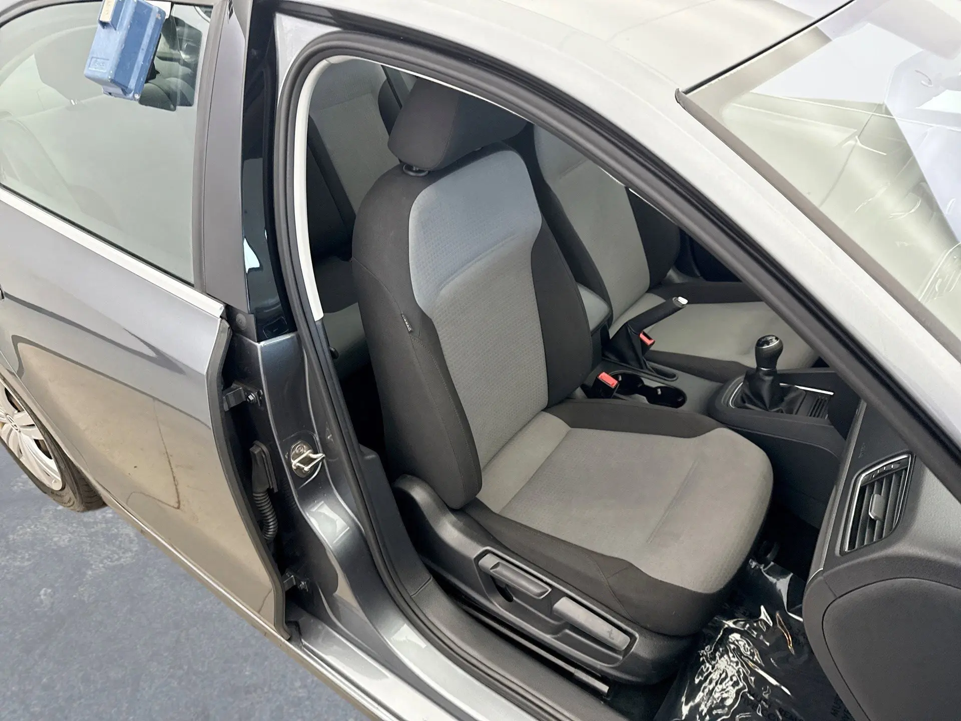 2017 Volkswagen Jetta S photo 16
