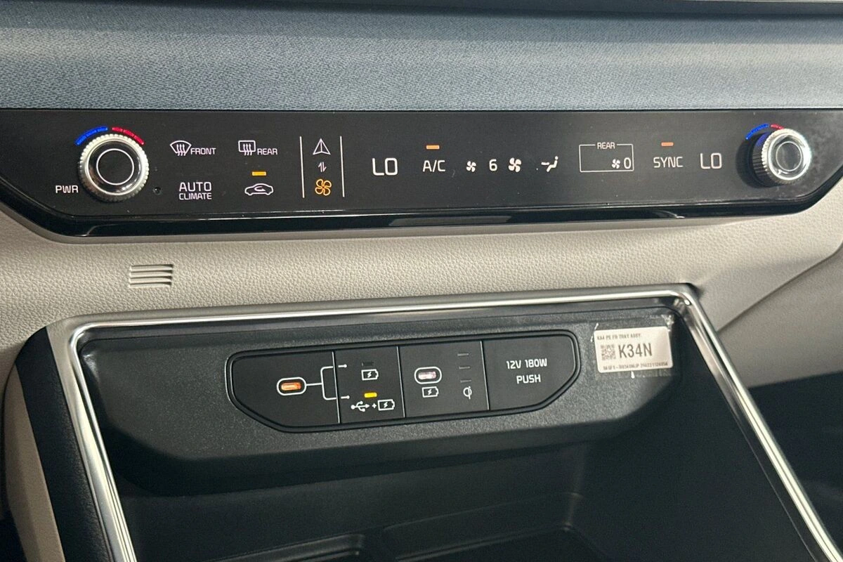 2026 Kia Carnival EX - Photo 22