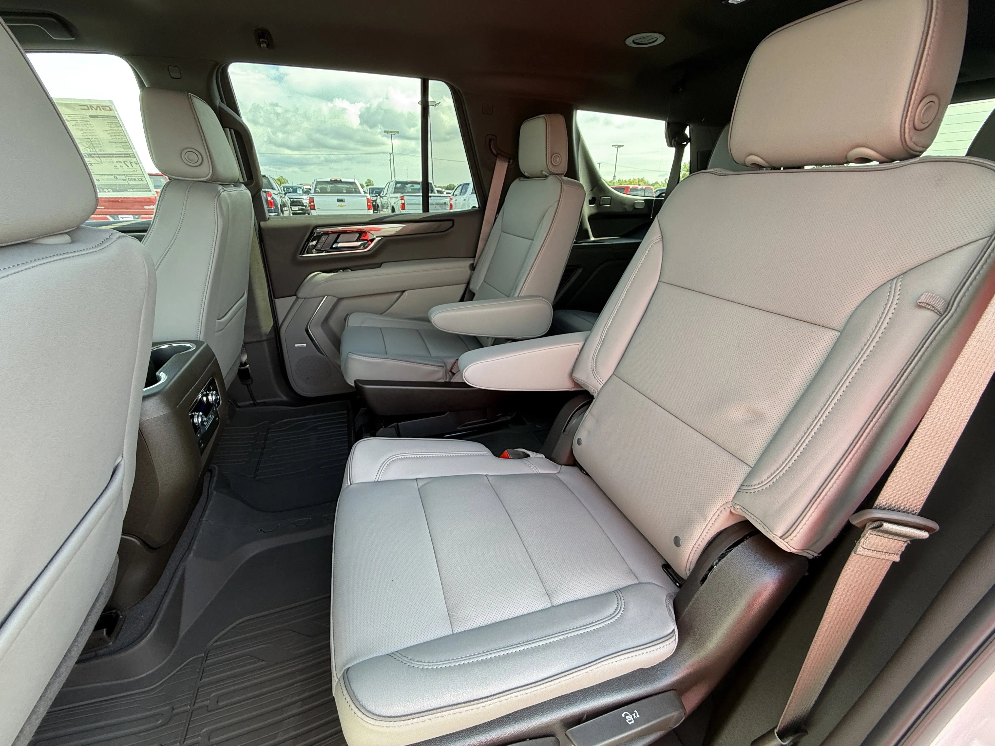 2026 Gmc Yukon photo 14