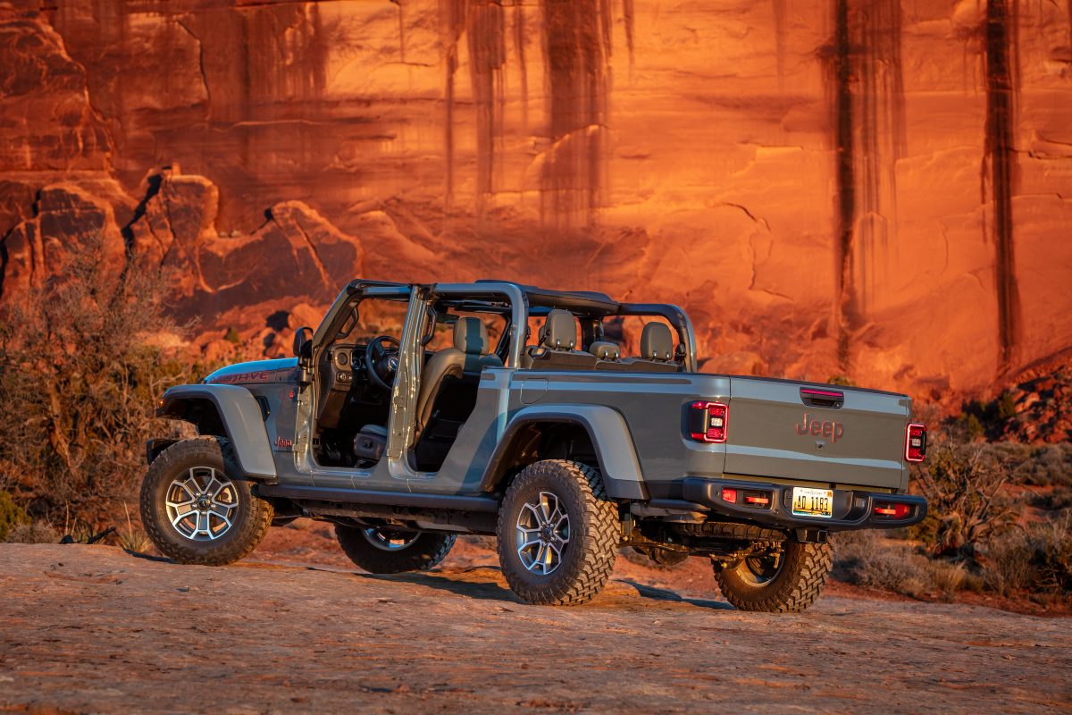 2024 Jeep Gladiator Exterior Driver Side Rear Profile