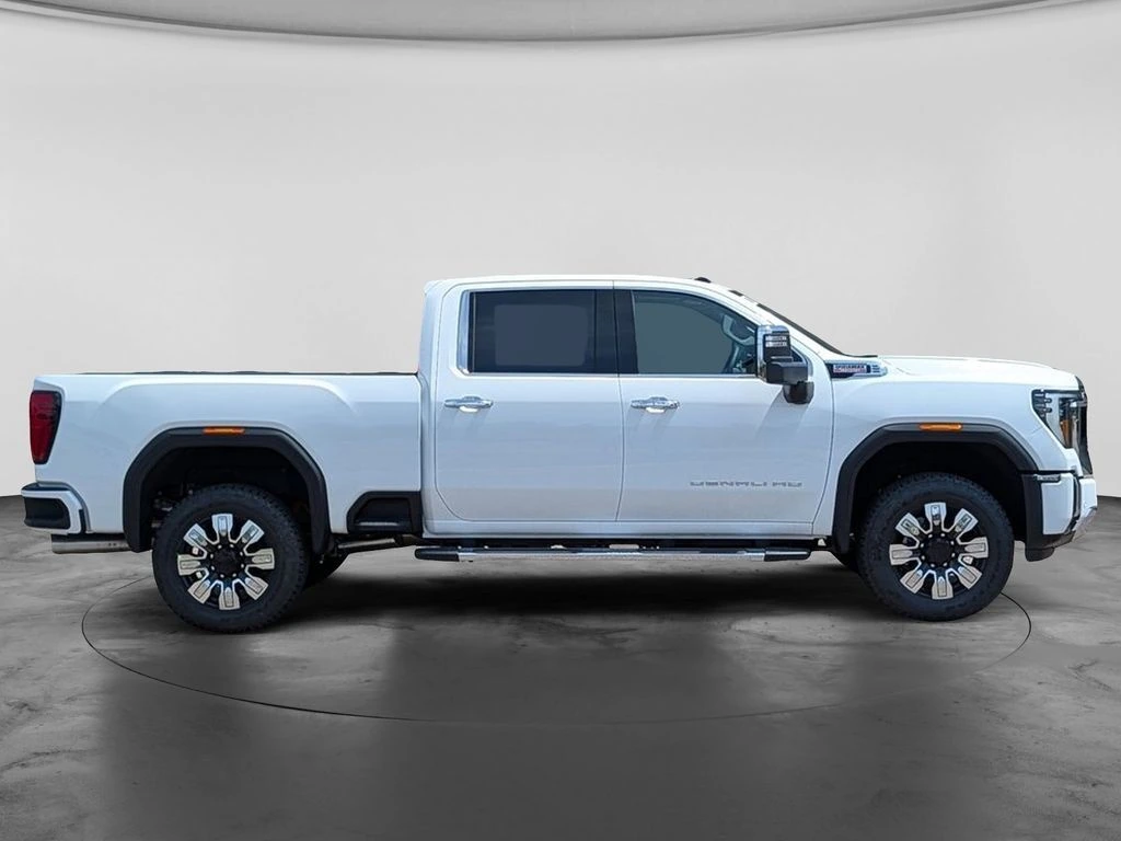 2026 GMC Sierra 3500HD Denali - Photo 13
