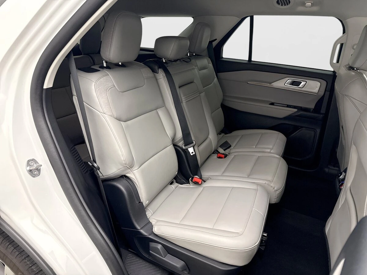 2025 Ford Explorer Active - Photo 18