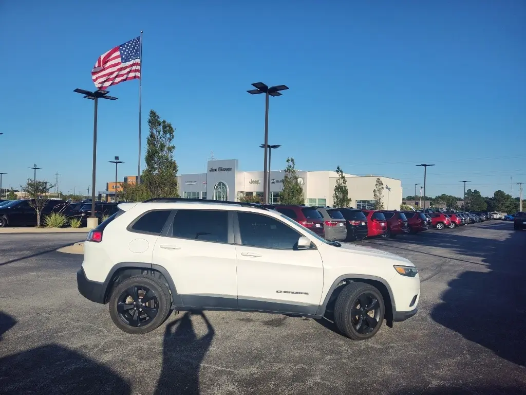 2020 Jeep Cherokee Altitude photo 27
