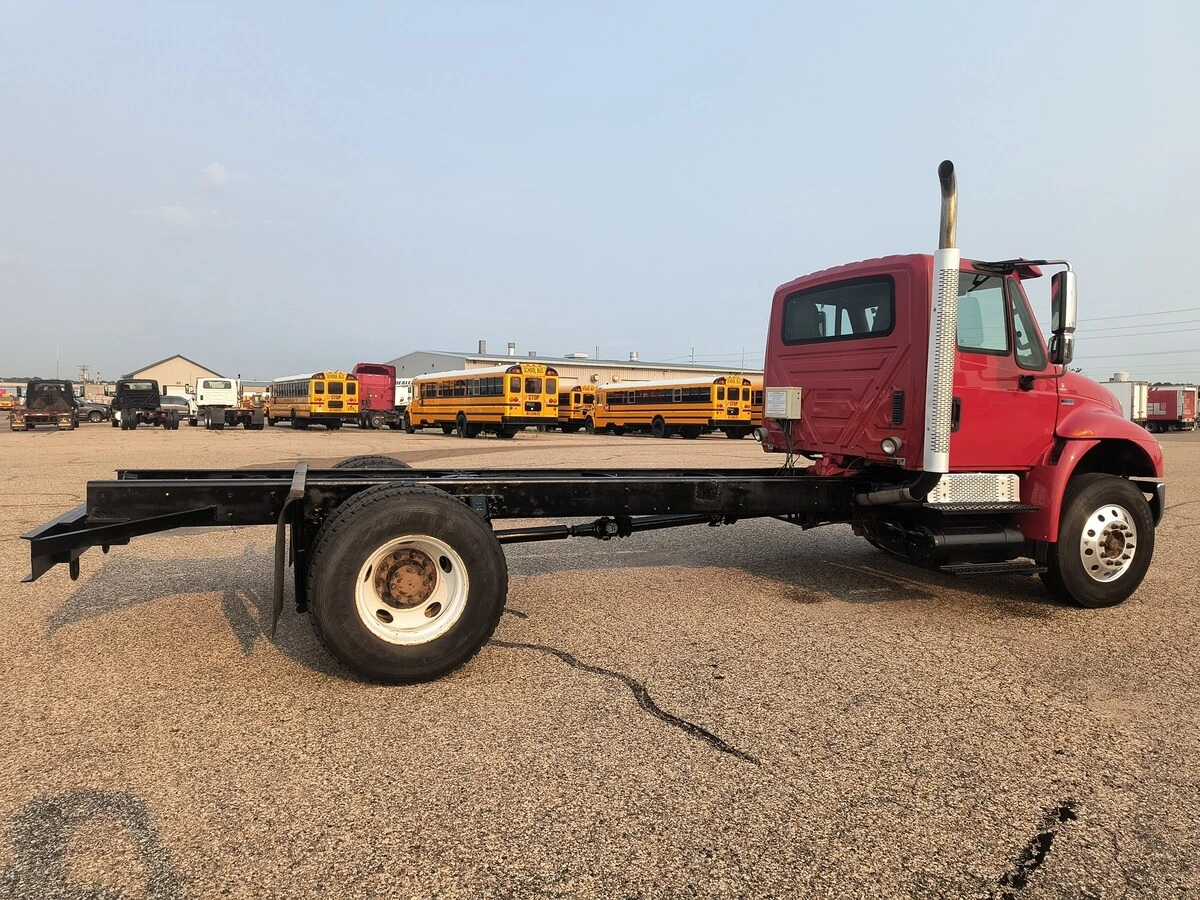 2015 International 4400 in Plover, WI — photo 4