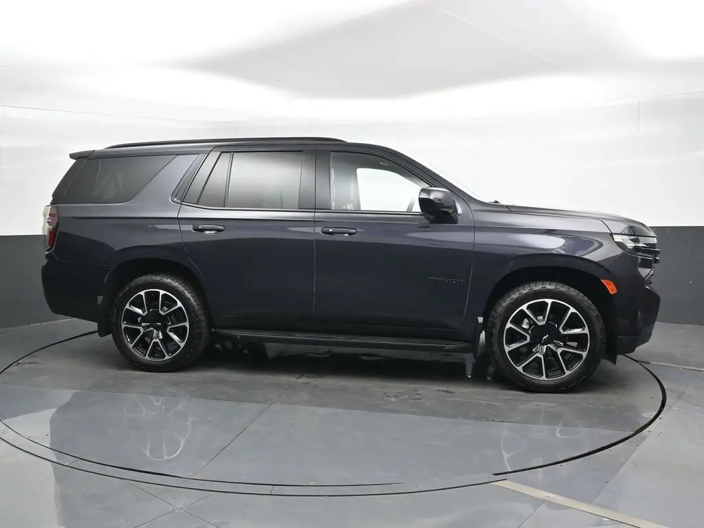2023 Chevrolet Tahoe RST photo 2