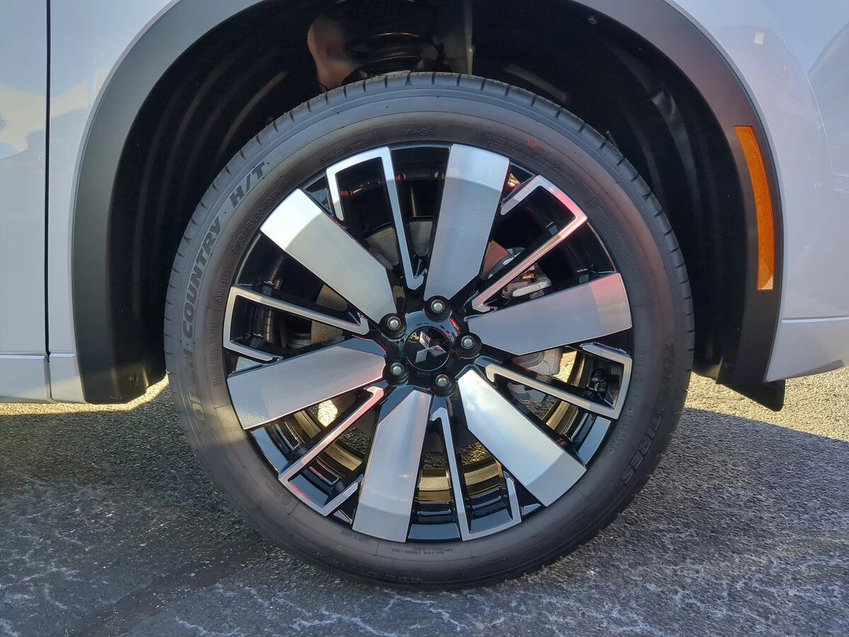 2026 Mitsubishi Outlander SEL - Photo 38