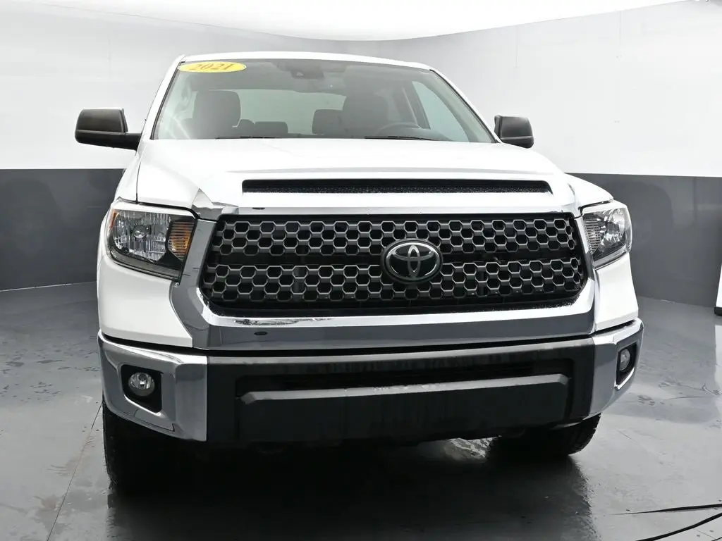 2021 Toyota Tundra SR5 CrewMax photo 2