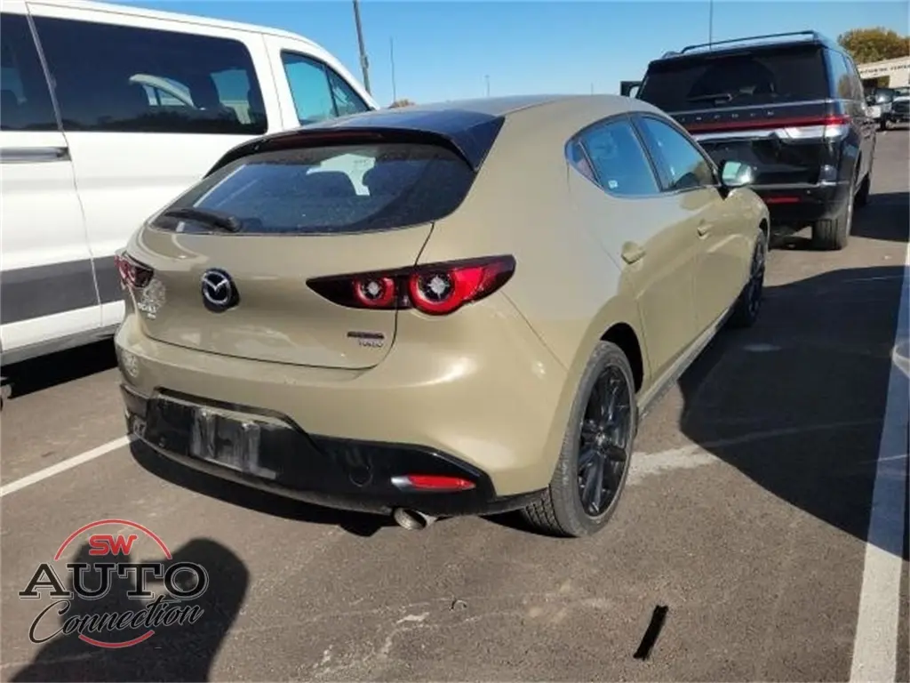 2024 Mazda Mazda3 2.5 Carbon Turbo photo 3