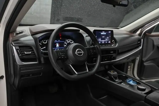 2023 Nissan Rogue S photo 26