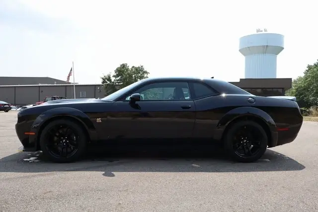 2023 Dodge Challenger R/T Scat Pack Widebody photo 24