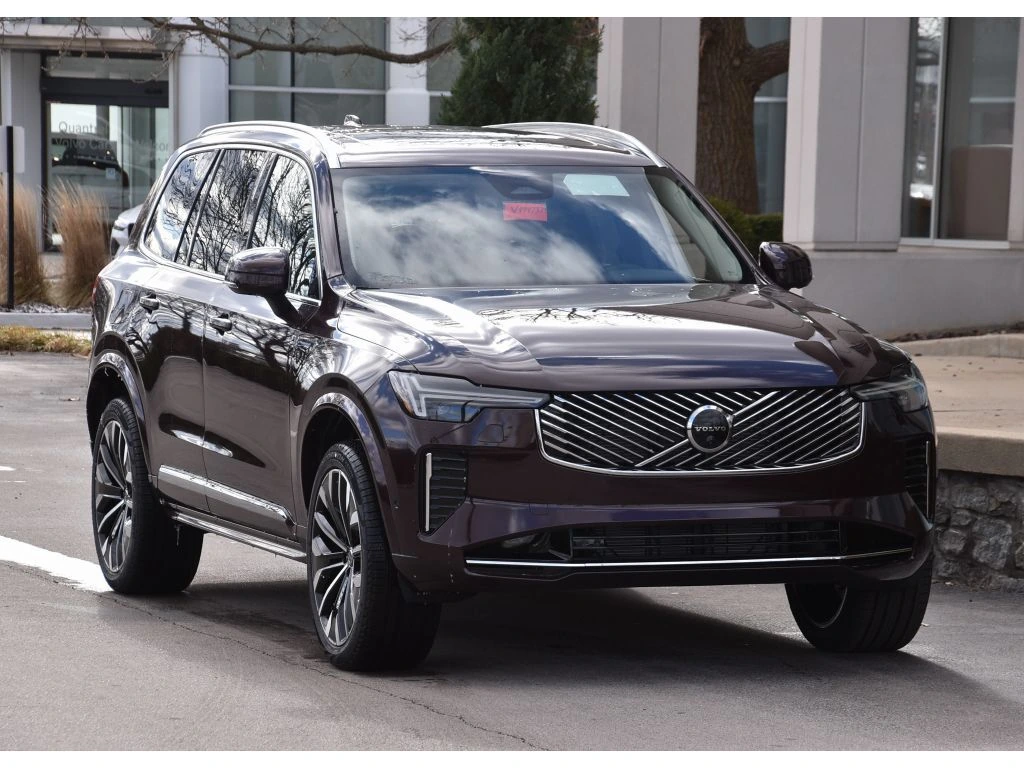 2026 Volvo - image 2