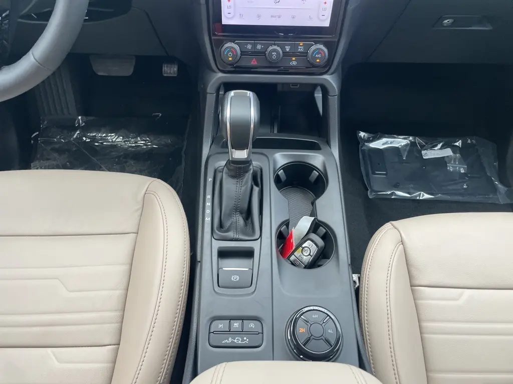 2025 Ford Ranger Lariat photo 17