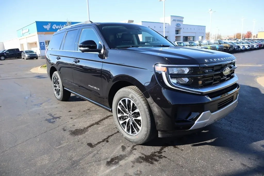 2025 Ford Expedition Platinum's photo