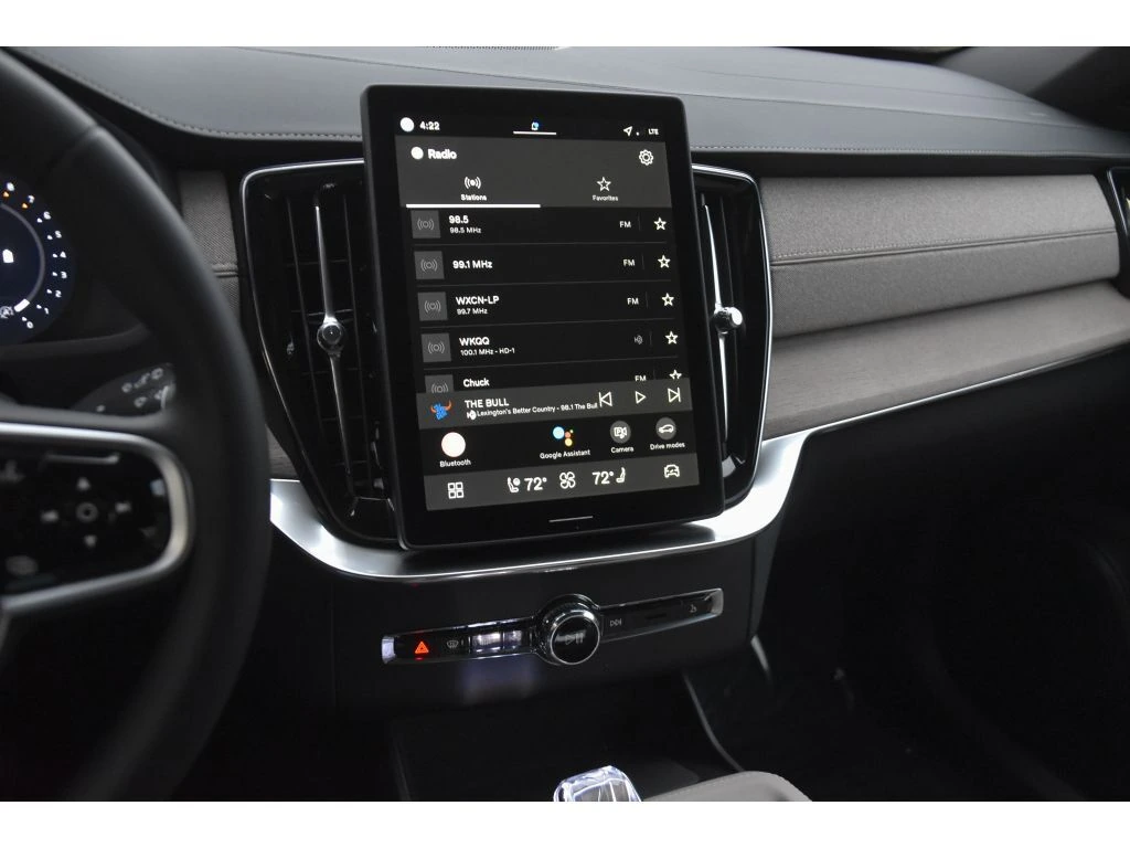 2026 Volvo - image 16